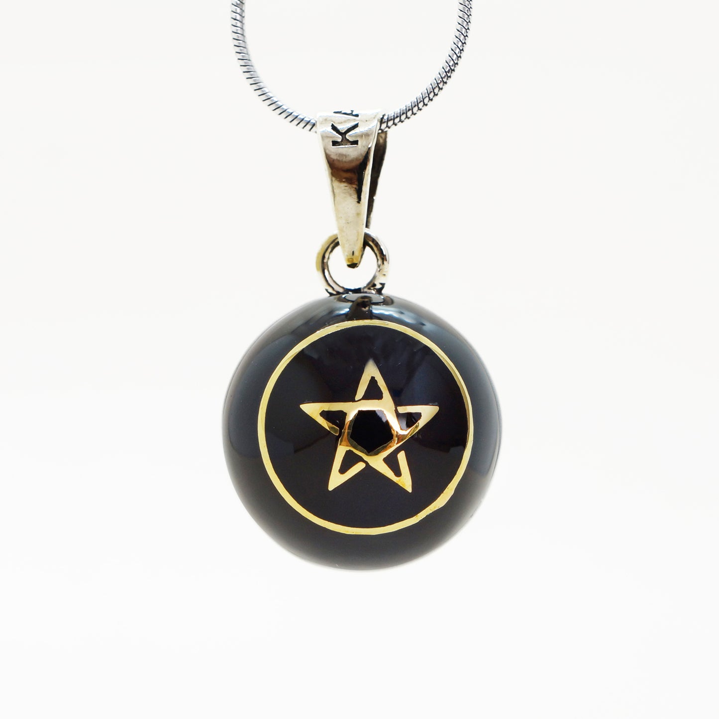 Tetragramaton negro ch