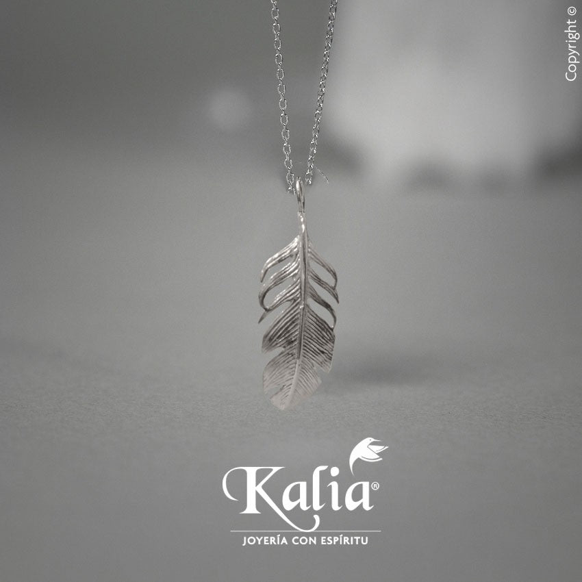 Dije de Pluma en Plata Ley 925 y oro
