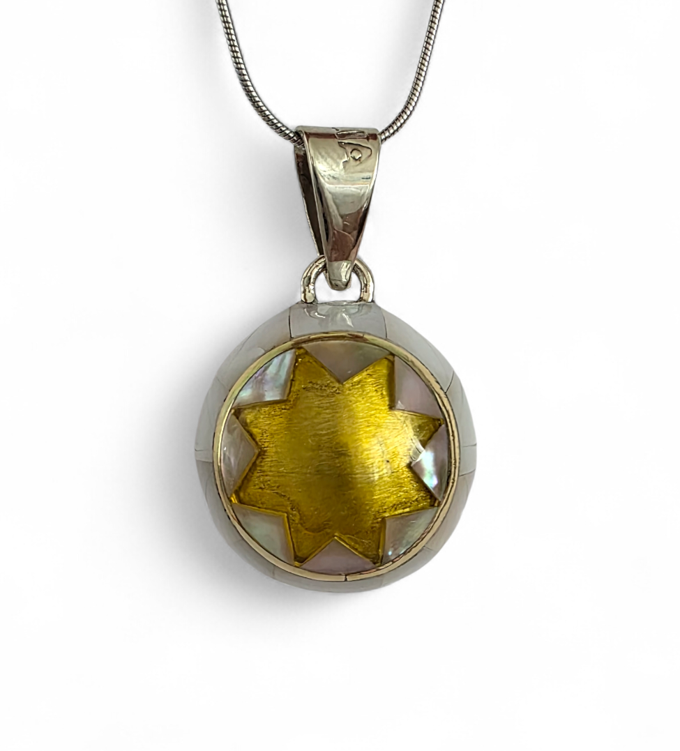 Estrella en Madreperla blanca